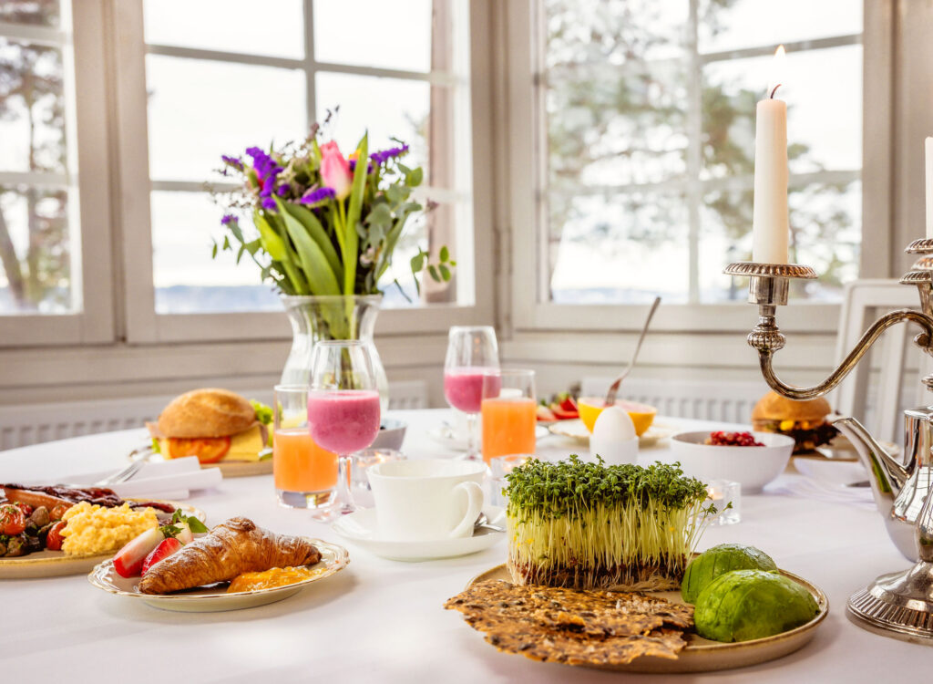 Helgfrukost på Lidingö på Högberga Gård