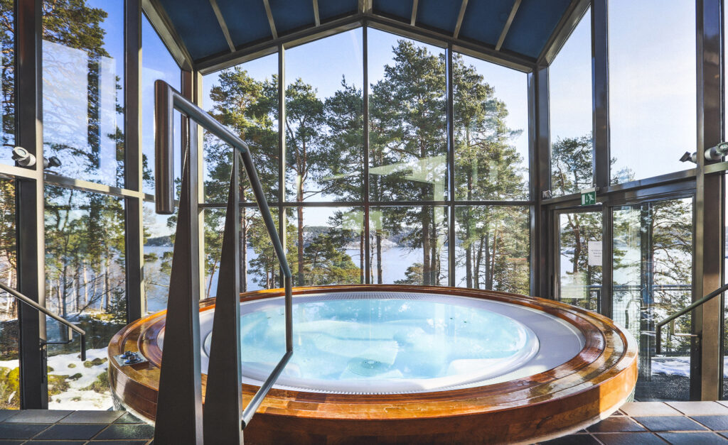 Jacuzzi i Högberga Havs-SPA